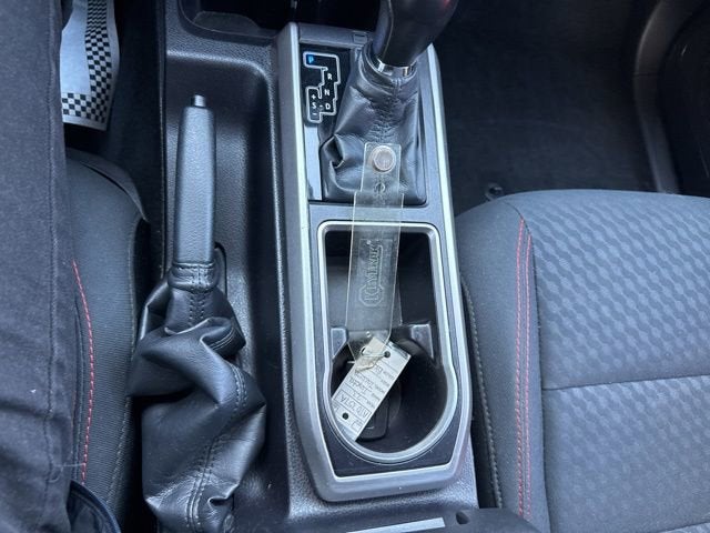 2023 Toyota Tacoma SR5 Double Cab 5' Bed V6 AT