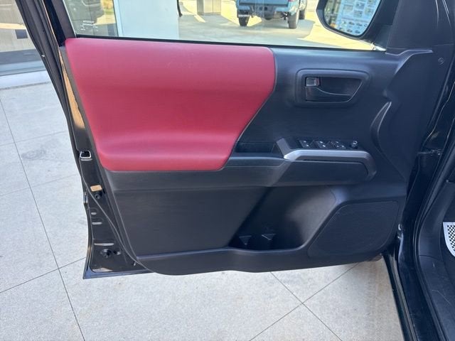 2023 Toyota Tacoma SR5 Double Cab 5' Bed V6 AT