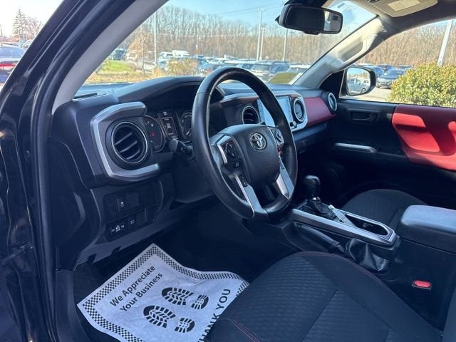 2023 Toyota Tacoma SR5 Double Cab 5' Bed V6 AT