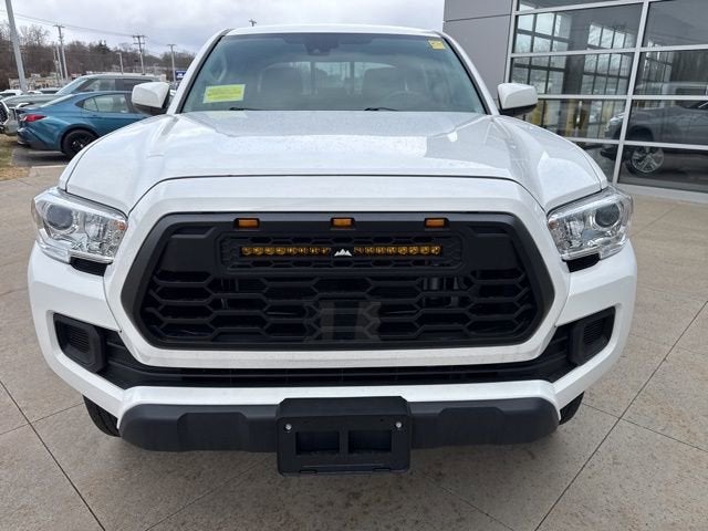2023 Toyota Tacoma SR Double Cab 5' Bed V6 AT