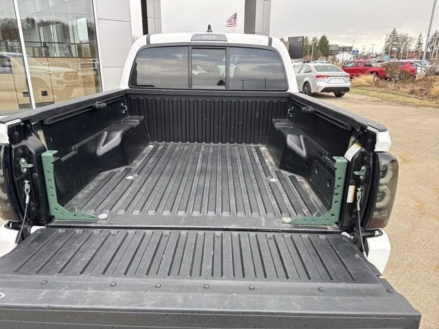 2023 Toyota Tacoma SR Double Cab 5' Bed V6 AT