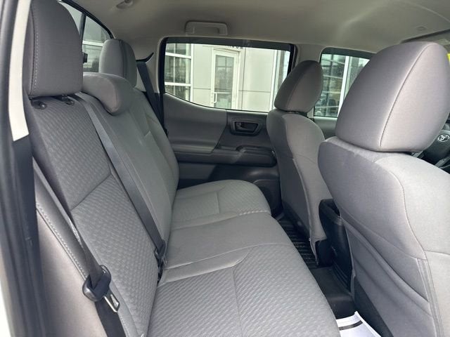 2023 Toyota Tacoma SR Double Cab 5' Bed V6 AT