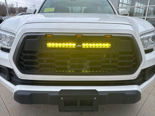 2023 Toyota Tacoma SR Double Cab 5' Bed V6 AT