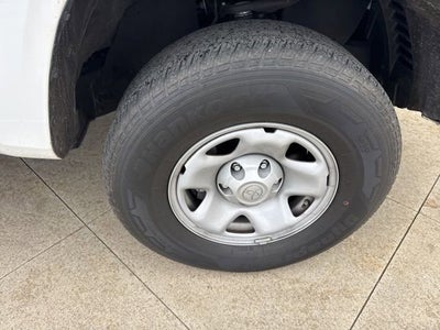 2023 Toyota Tacoma SR Double Cab 5' Bed V6 AT