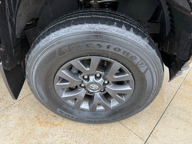 2021 Toyota Tacoma SR5 Double Cab 6' Bed V6 AT
