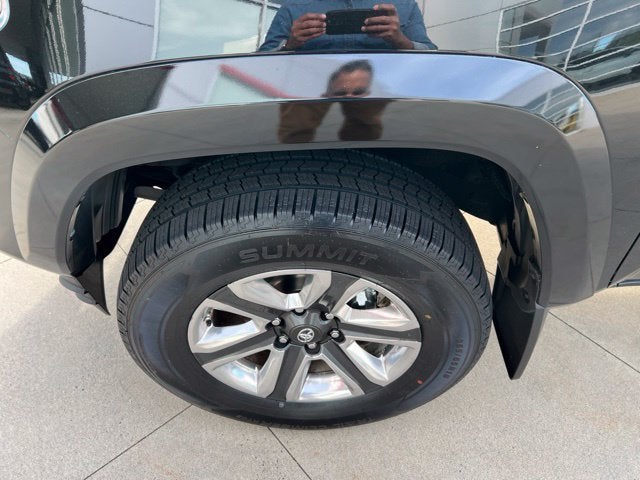 2017 Toyota Tacoma Limited Double Cab 5' Bed V6 4x4 AT