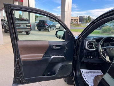 2017 Toyota Tacoma Limited Double Cab 5' Bed V6 4x4 AT