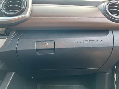 2017 Toyota Tacoma Limited Double Cab 5' Bed V6 4x4 AT