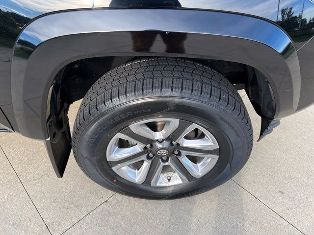 2017 Toyota Tacoma Limited Double Cab 5' Bed V6 4x4 AT