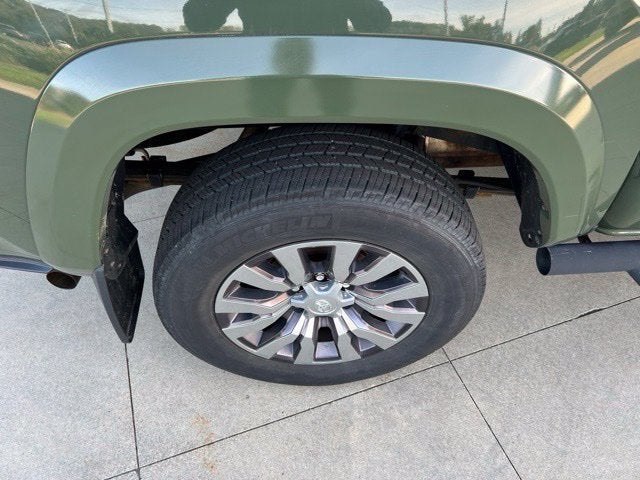 2021 Toyota Tacoma Limited Double Cab 5' Bed V6 AT