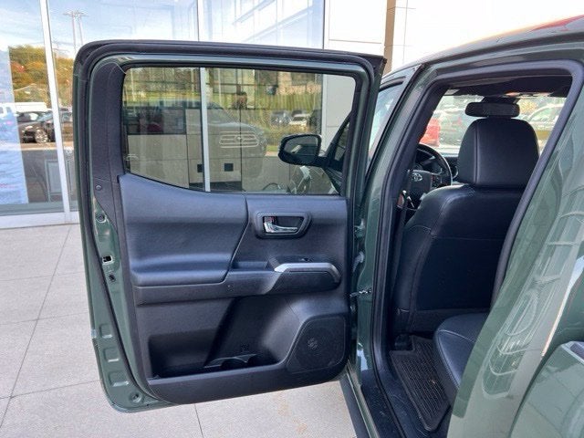 2021 Toyota Tacoma Limited Double Cab 5' Bed V6 AT