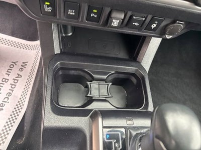 2022 Toyota Tacoma Limited Double Cab 5' Bed V6 AT