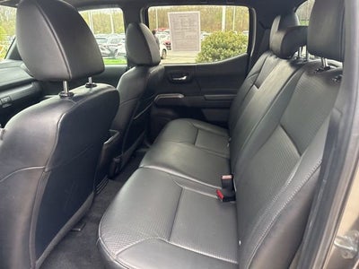2022 Toyota Tacoma Limited Double Cab 5' Bed V6 AT
