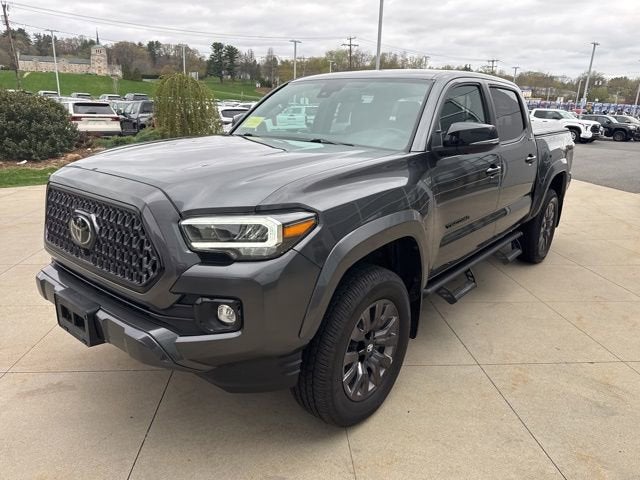 2022 Toyota Tacoma Limited Double Cab 5' Bed V6 AT