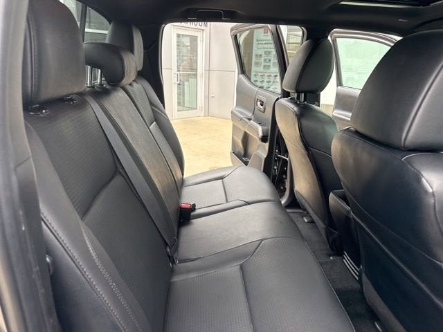 2022 Toyota Tacoma Limited Double Cab 5' Bed V6 AT