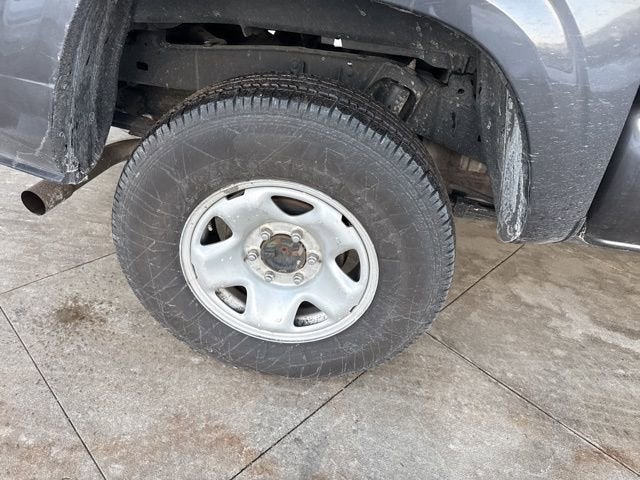 2023 Toyota Tacoma SR Double Cab 5' Bed I4 AT