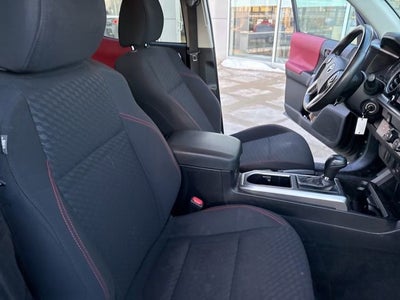 2023 Toyota Tacoma SR Double Cab 5' Bed I4 AT