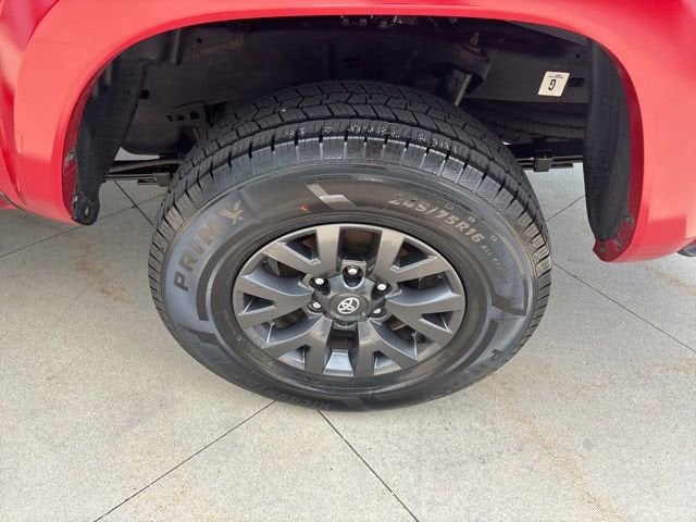 2023 Toyota Tacoma SR5 Double Cab 5' Bed V6 AT