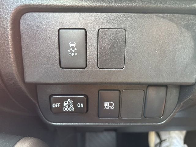2023 Toyota Tacoma SR5 Double Cab 5' Bed V6 AT