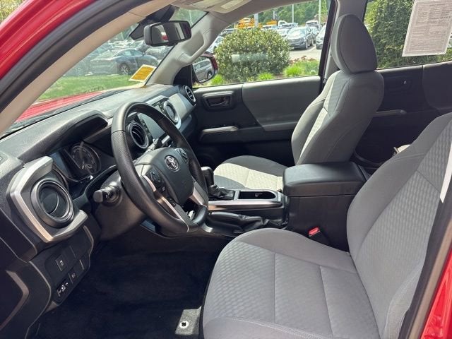 2023 Toyota Tacoma SR5 Double Cab 5' Bed V6 AT