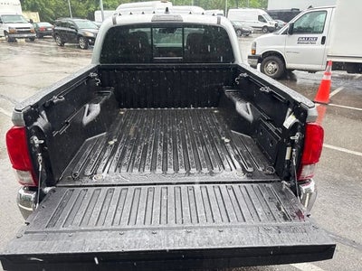 2023 Toyota Tacoma SR5 Double Cab 5' Bed V6 AT