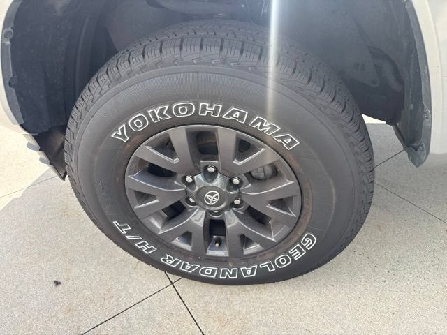 2023 Toyota Tacoma SR5 Double Cab 5' Bed V6 AT
