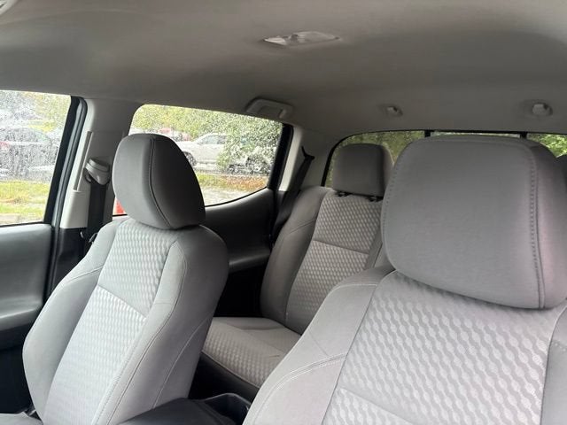 2023 Toyota Tacoma SR5 Double Cab 5' Bed V6 AT