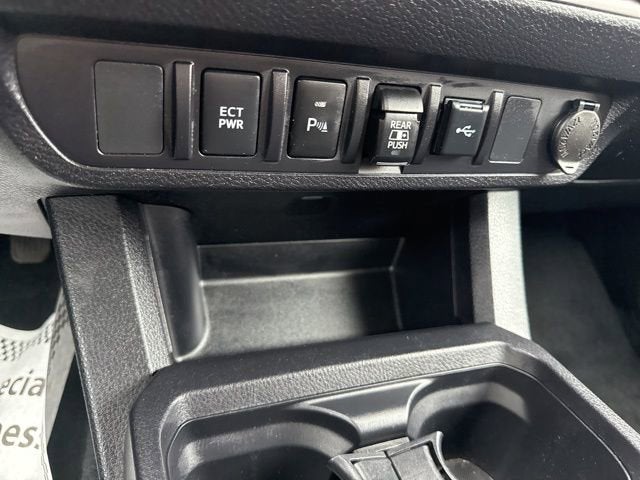 2023 Toyota Tacoma SR5 Double Cab 5' Bed V6 AT