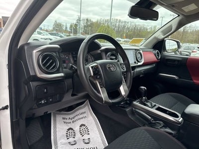 2023 Toyota Tacoma SR5 Double Cab 5' Bed V6 AT