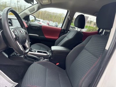 2023 Toyota Tacoma SR5 Double Cab 5' Bed V6 AT