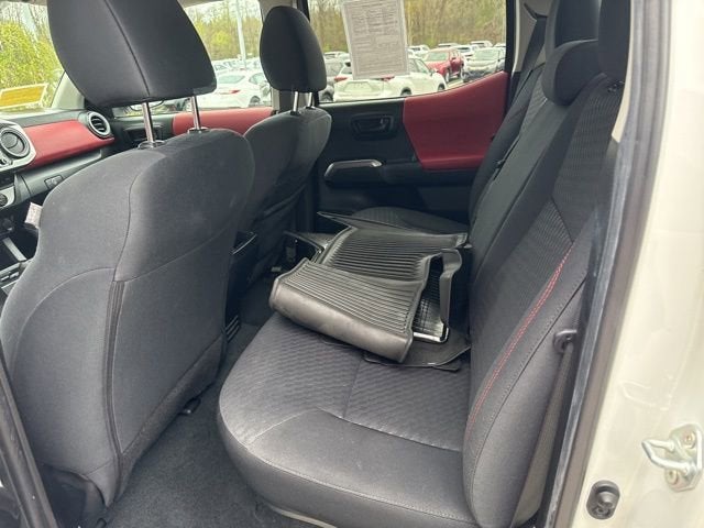 2023 Toyota Tacoma SR5 Double Cab 5' Bed V6 AT