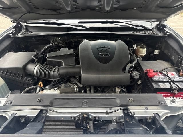 2021 Toyota Tacoma SR Double Cab 5' Bed V6 AT