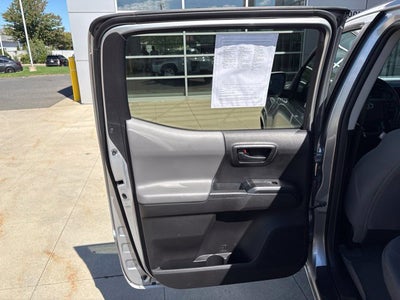 2021 Toyota Tacoma SR Double Cab 5' Bed V6 AT