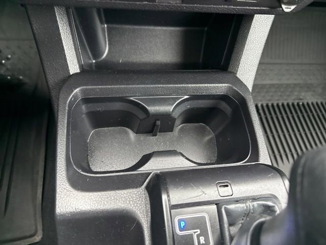 2023 Toyota Tacoma SR Double Cab 5' Bed V6 AT