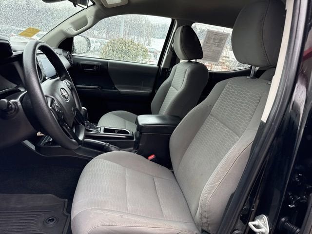 2023 Toyota Tacoma SR Double Cab 5' Bed V6 AT