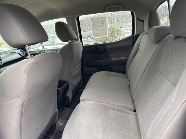 2023 Toyota Tacoma SR Double Cab 5' Bed V6 AT