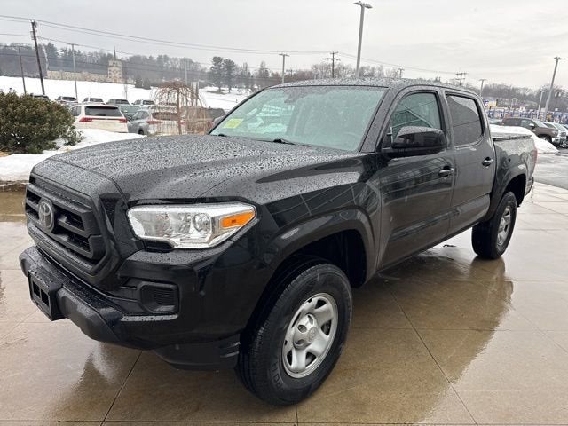 2023 Toyota Tacoma SR Double Cab 5' Bed V6 AT