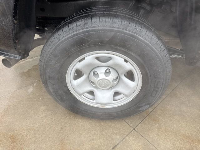 2023 Toyota Tacoma SR Double Cab 5' Bed V6 AT