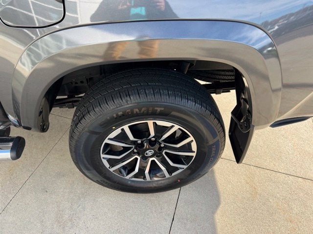 2023 Toyota Tacoma TRD Sport Double Cab 5' Bed V6 AT