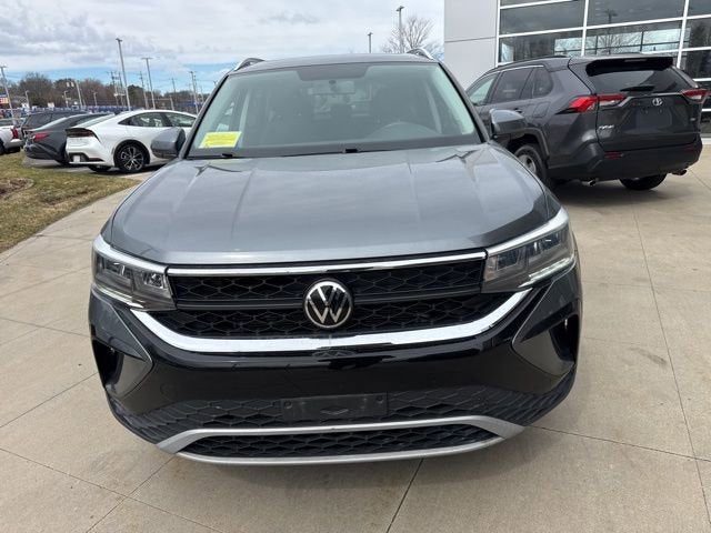 2022 Volkswagen Taos SE FWD