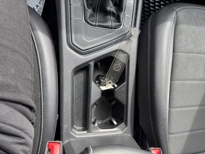 2022 Volkswagen Taos SE FWD