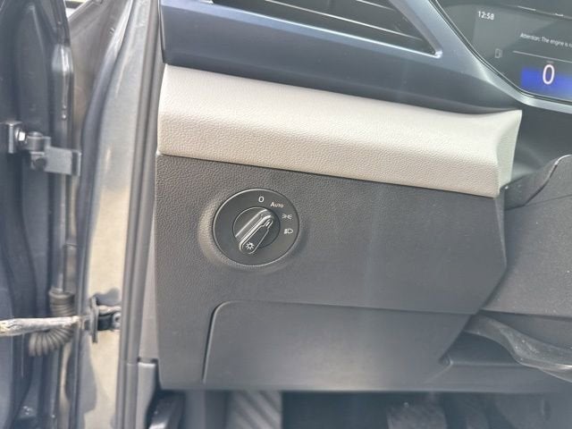 2022 Volkswagen Taos SE FWD