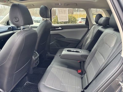 2022 Volkswagen Taos SE FWD