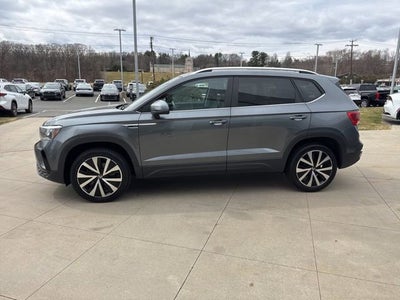 2022 Volkswagen Taos SE FWD