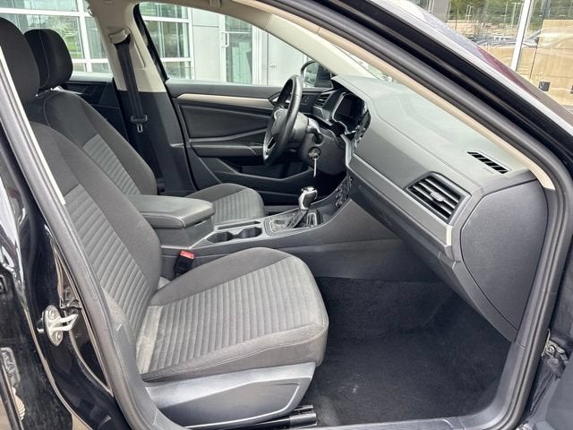 2024 Volkswagen Jetta S Auto