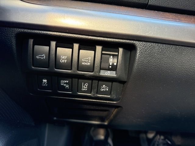 2015 Subaru Outback 4dr Wgn 2.5i Limited PZEV