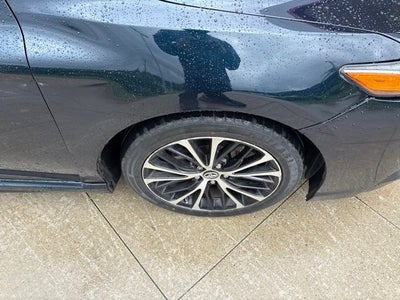2018 Toyota Camry SE Auto
