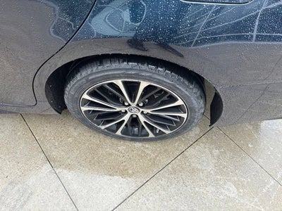 2018 Toyota Camry SE Auto