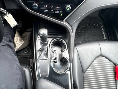 2018 Toyota Camry SE Auto