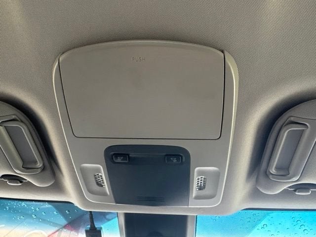 2018 Toyota Camry SE Auto